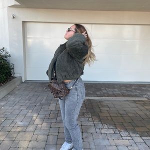 Meet your Posher, Taylor